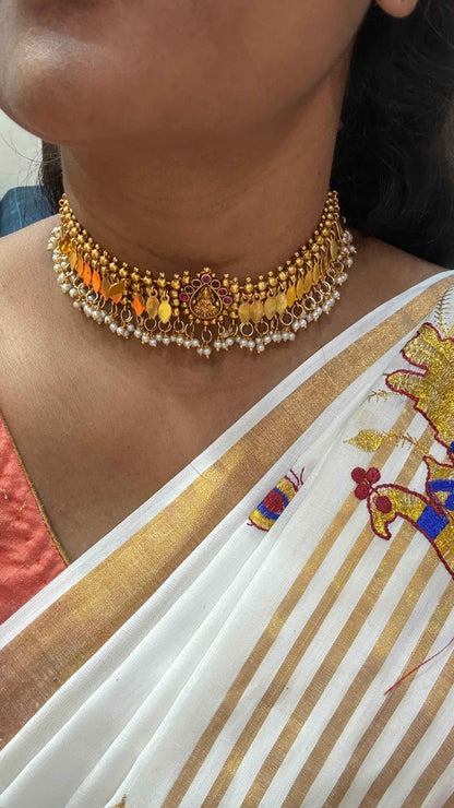 Elakkathali Choker Necklace featuring a central Lakshmi motif
