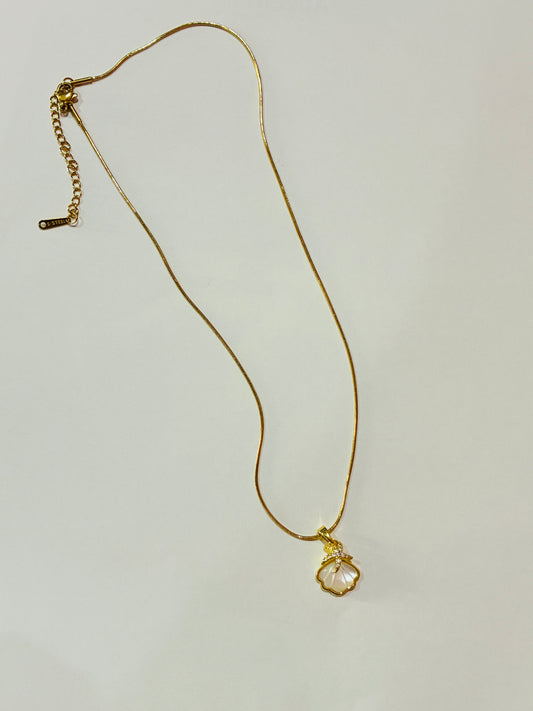 18K Gold Plated 304 Stainless Steel Shell shaped Necklace Pendant