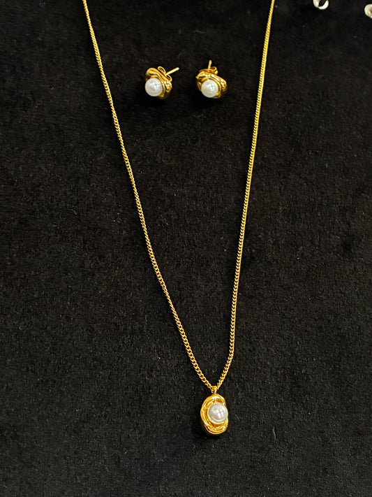 18K Gold Plated 304 Stainless Steel Plastic Pea Style with Earrings Necklace Set