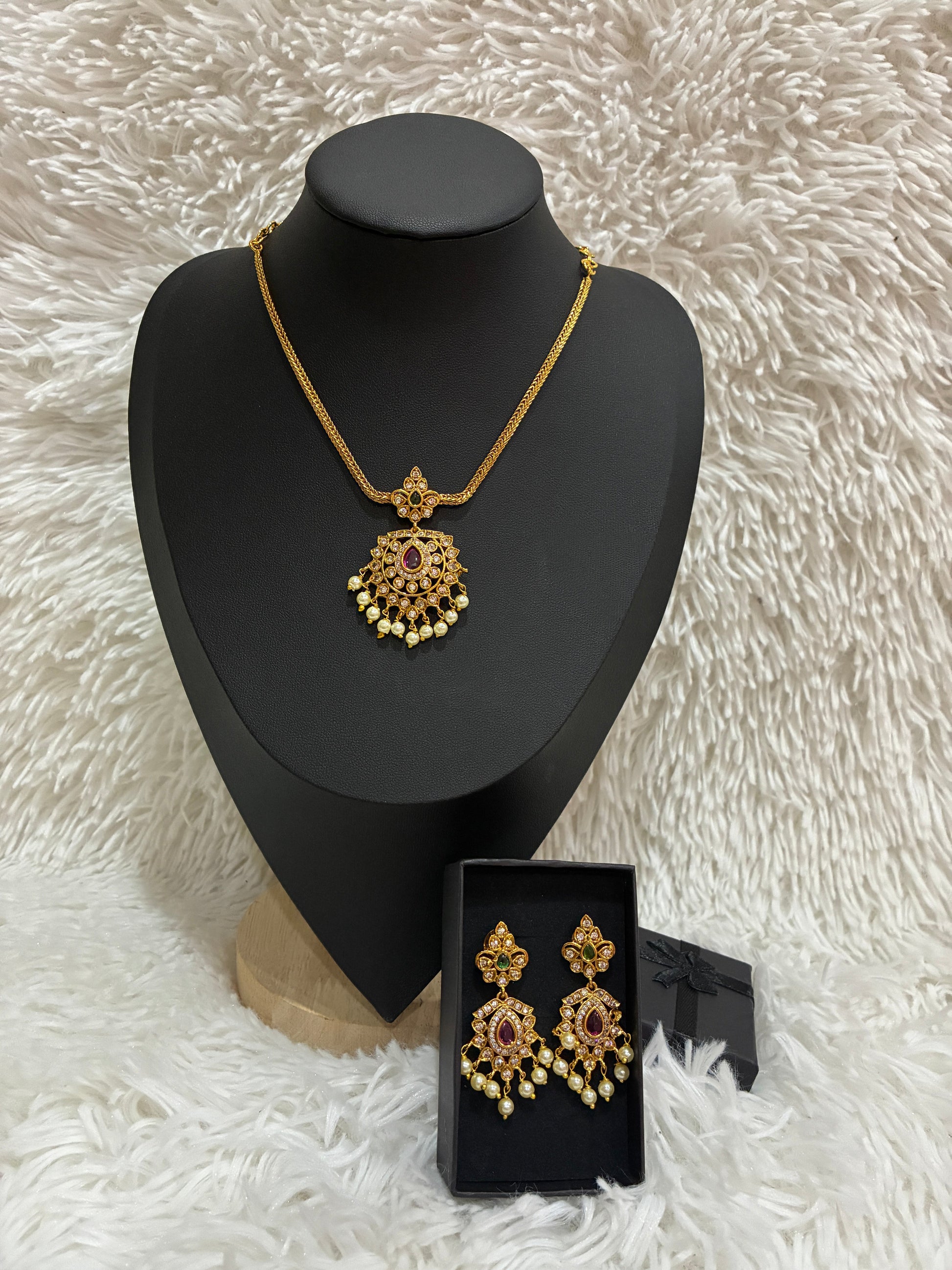Micro Gold Plated Nanu with Floral design Pendant with Earrings Made4Madams
