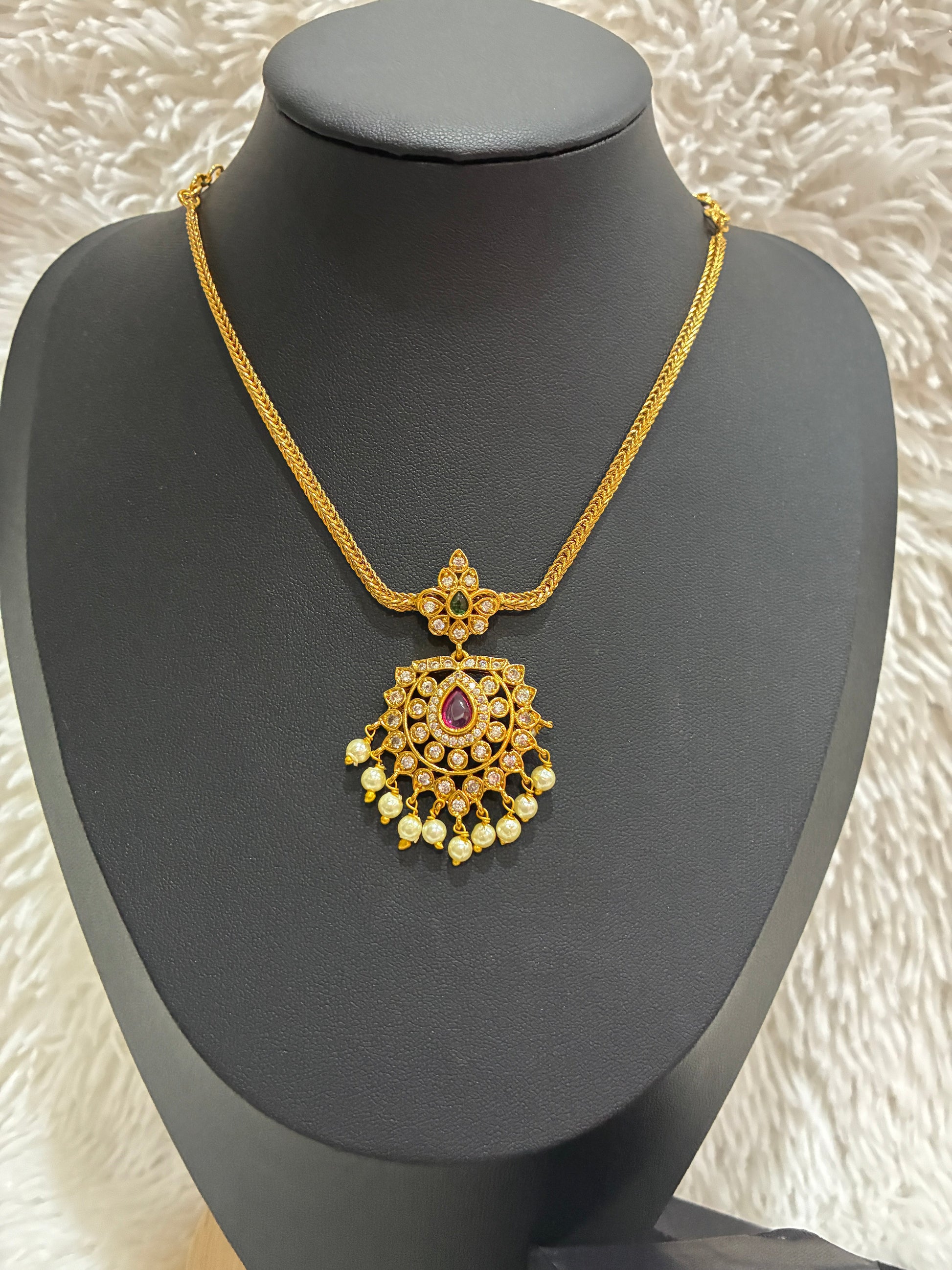 Micro Gold Plated Nanu with Floral design Pendant with Earrings Made4Madams