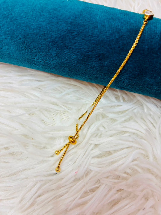 18K gold-plated bracelet with heart-shaped white zircon stones