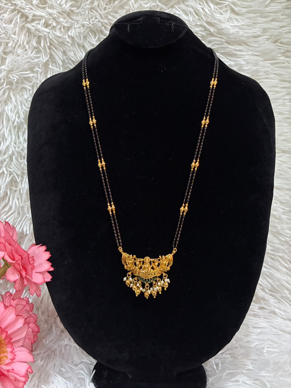 Divine Elegance: Goddess Lakshmi Antique Temple Mangalsutra