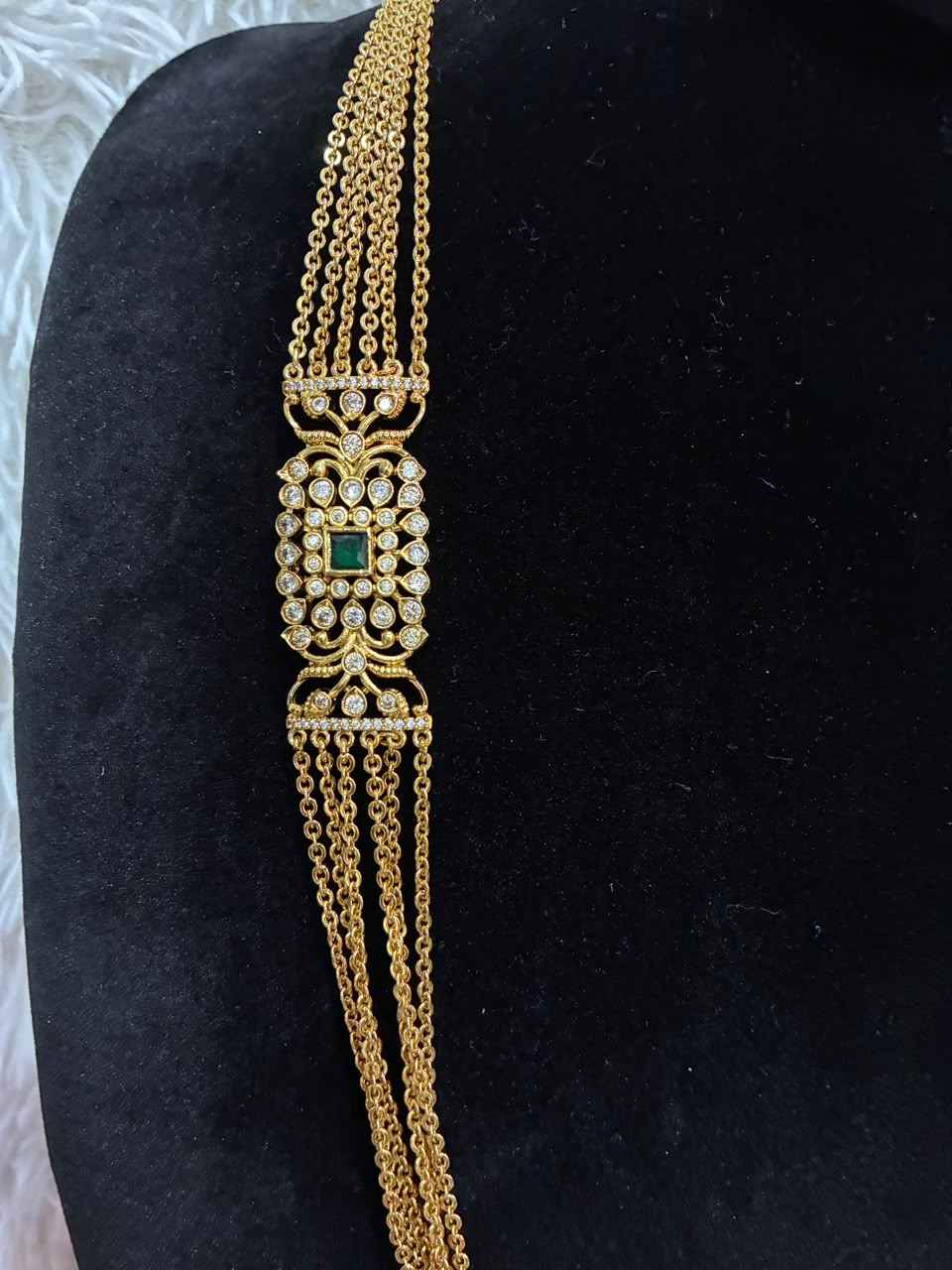 Traditional Elegant Pendent Chandhraharam