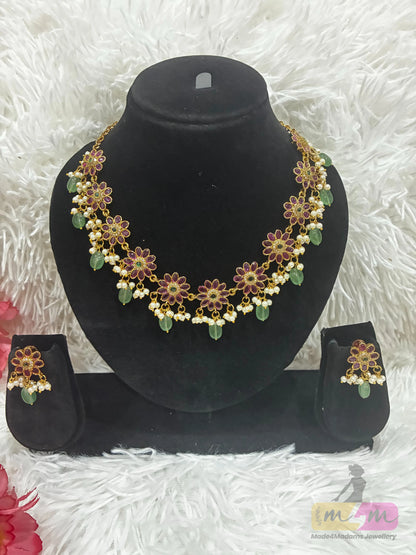 Jadau Kundan Short Necklace Set Made4Madams