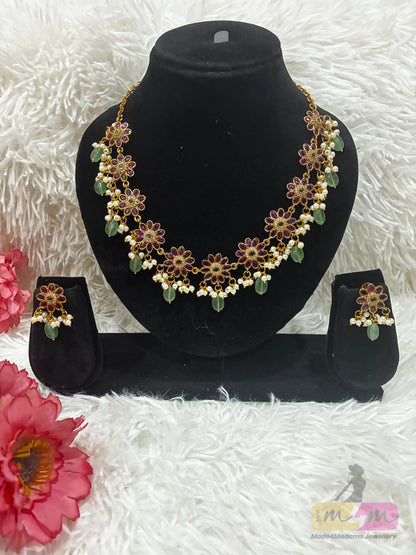 Jadau Kundan Short Necklace Set Made4Madams