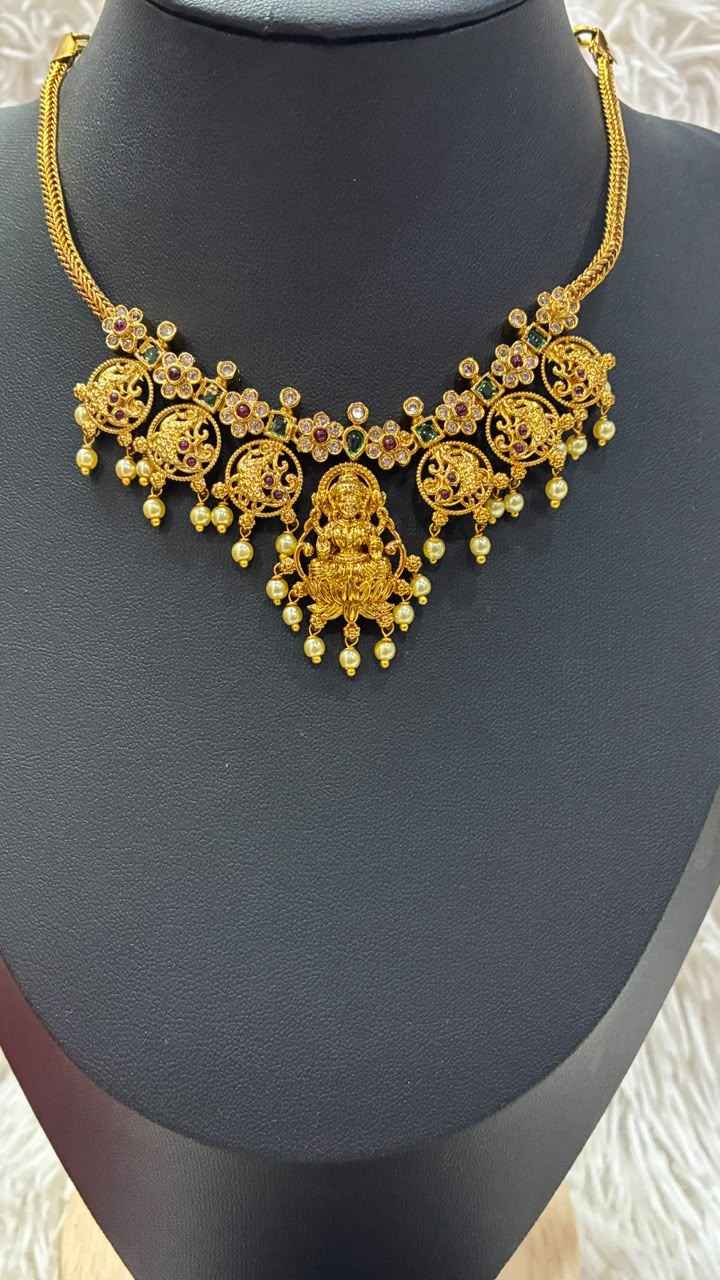 Lakshmi Motif Beautiful Nanu Necklace Set