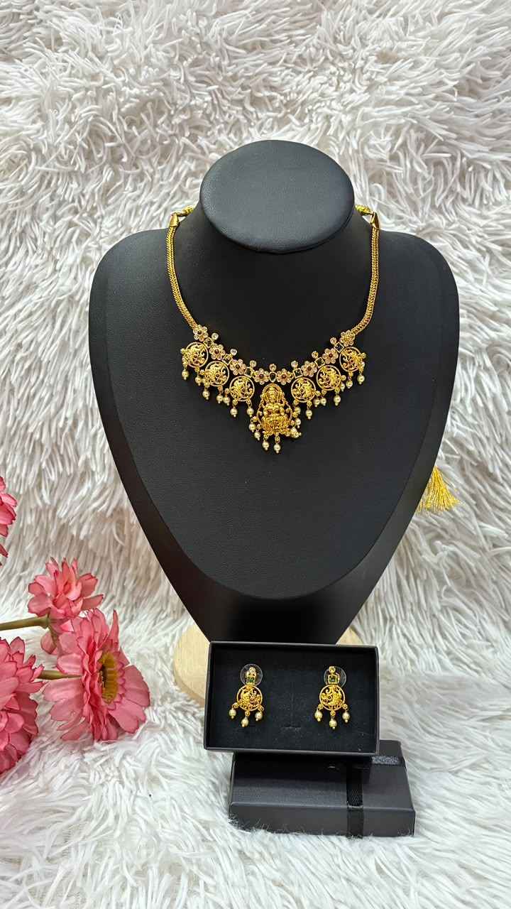 Lakshmi Motif Beautiful Nanu Necklace Set
