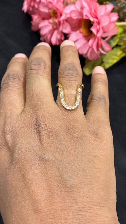Vanki rings adorned with small stones