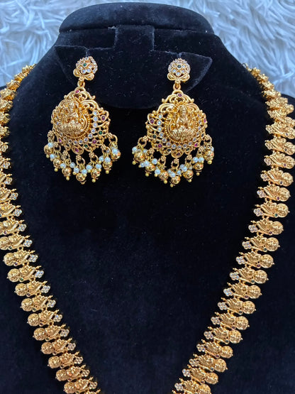 Lakshmi temple jewellery set includes a long necklace with earrings