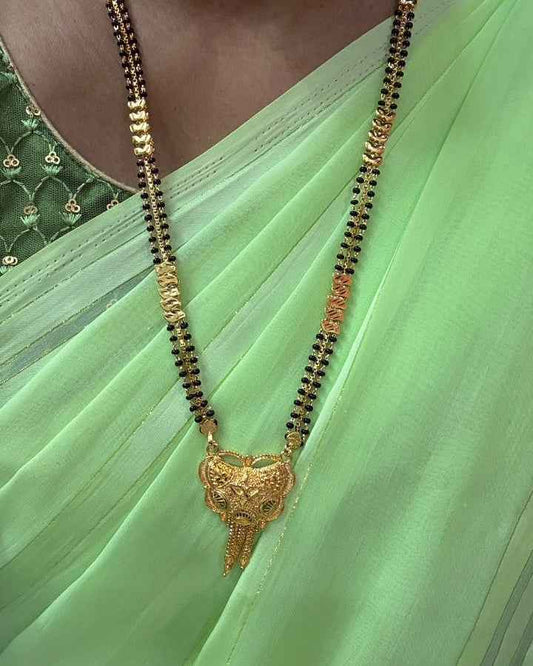 Tradition gold design black beads set with 3 lined chain model
