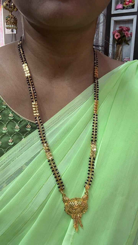 Tradition gold design black beads set with 3 lined chain model