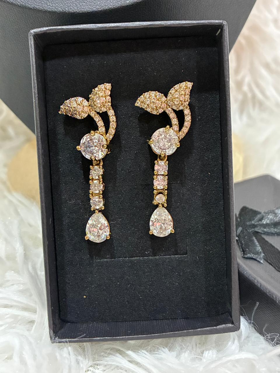 AD Stone Elegant Necklace set with beautiful Earrings
