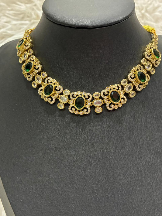 Victorian-style emerald and Kundan choker necklace set