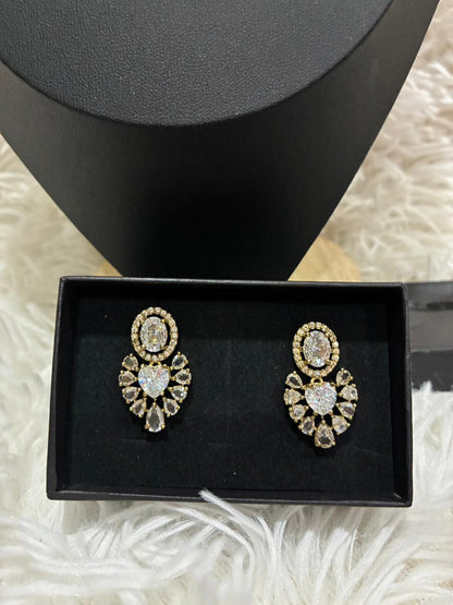 Polki necklace set featuring moissanite stones and a diamond-style frame