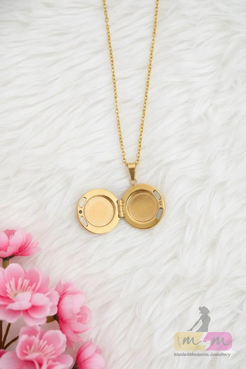 Elegant Open-Close 18K Gold Plated  Pendant Necklace Made4Madams